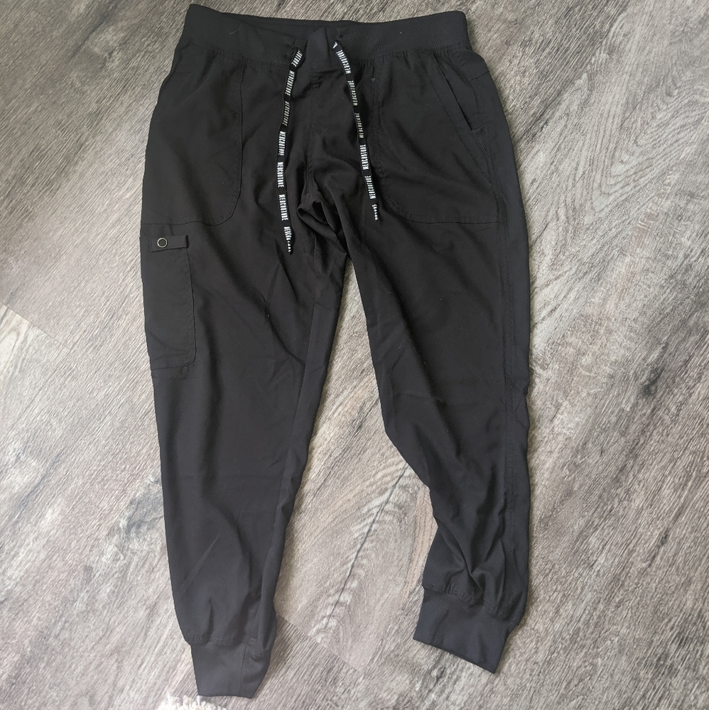 Medconture jogger scrubs